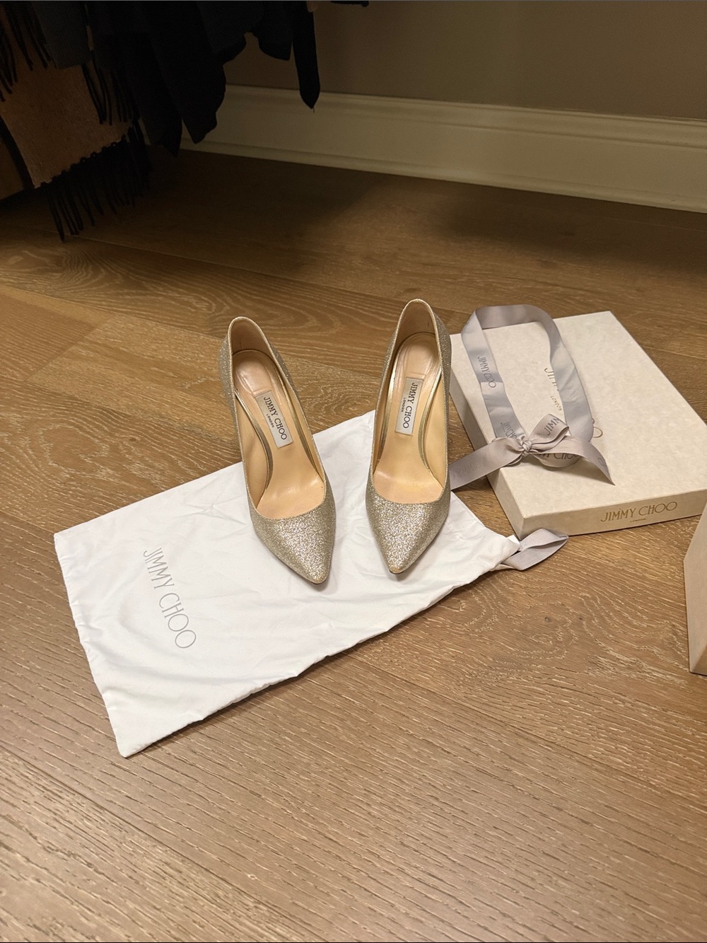 Jimmy Choo platinum ice dusty glitter size 39(7.5 or 8)